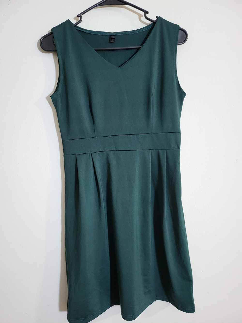 Sleeveless V-Neck Green Women’s Mini Dress